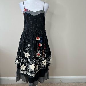 Love Me embroidered dress